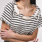Vestito corto a righe stile t-shirt con schiena scoperta