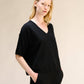 T-shirt in misto cashmere a scollo V seamless 3D-knit