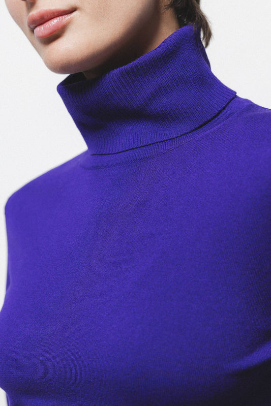 Maglione dolcevita a maglia liscia in viscosa