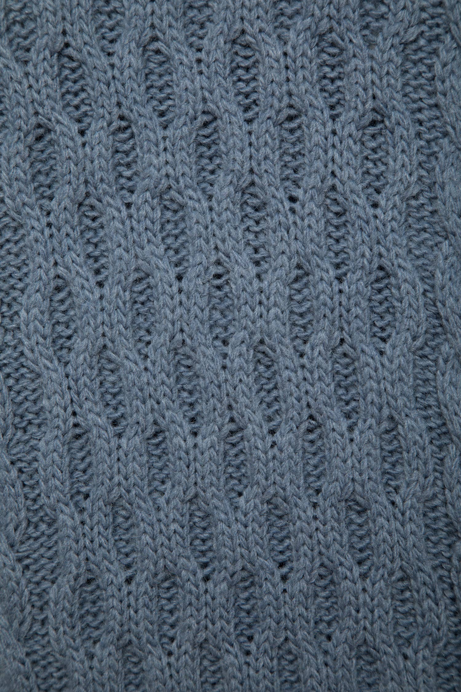 Maglione in maglia strutturata con trecce