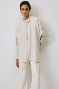 Kimono in tessuto di lino con dettagli in placca