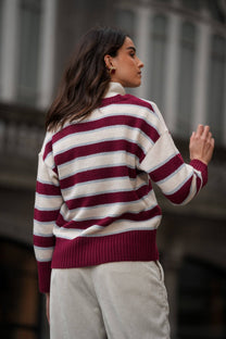 Cardigan a righe bordeaux con scollo a V