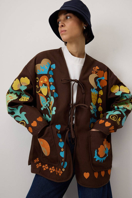 Giacca in gabardine ricamata