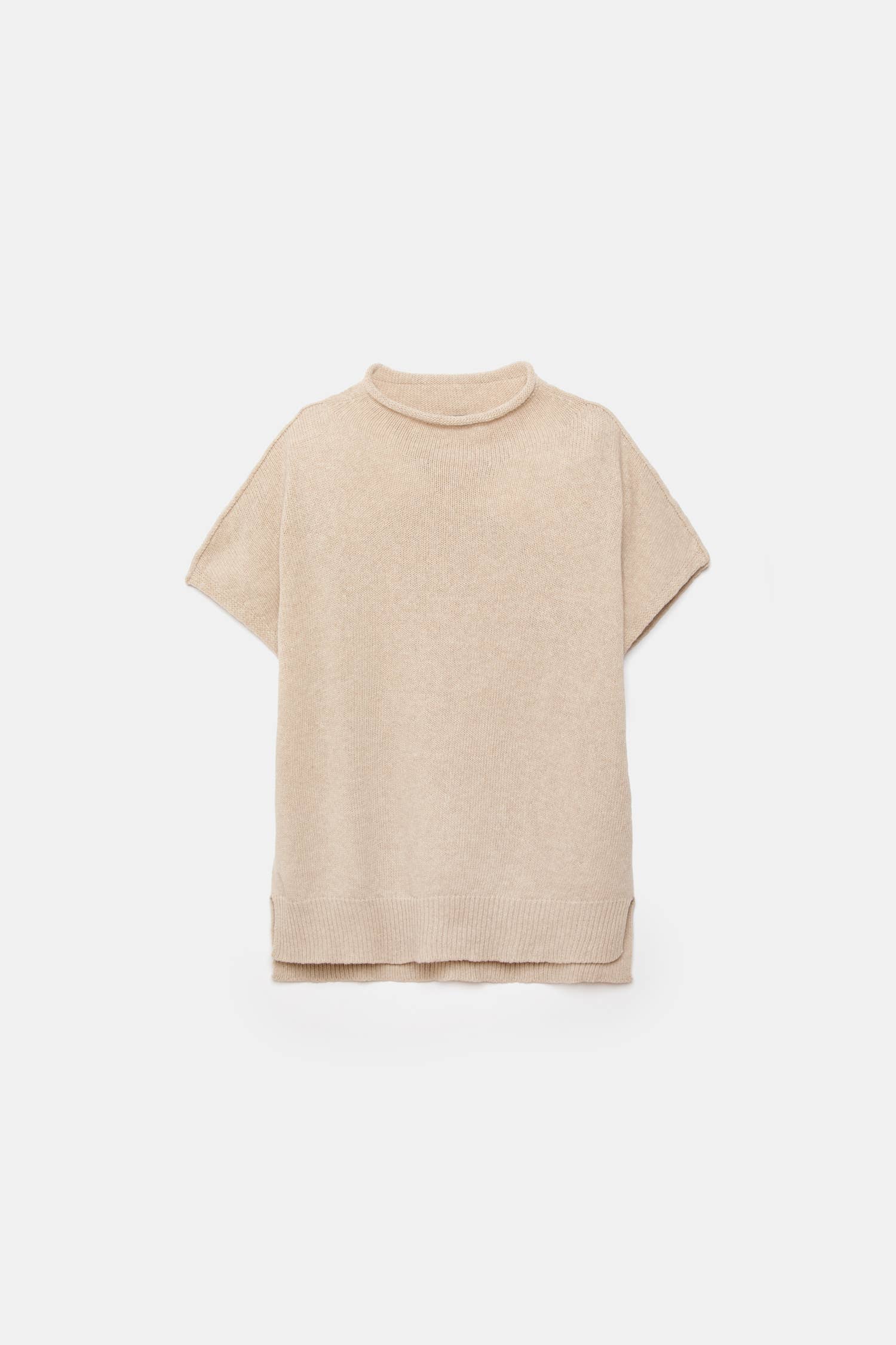 Maglione oversize in lana con collo alto e maniche a pipistrello
