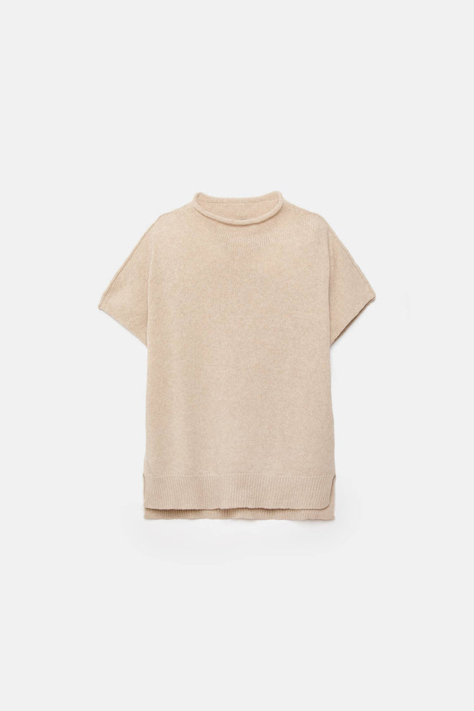 Maglione oversize in lana con collo alto e maniche a pipistrello