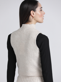 Gilet in maglia a trecce con collo alto