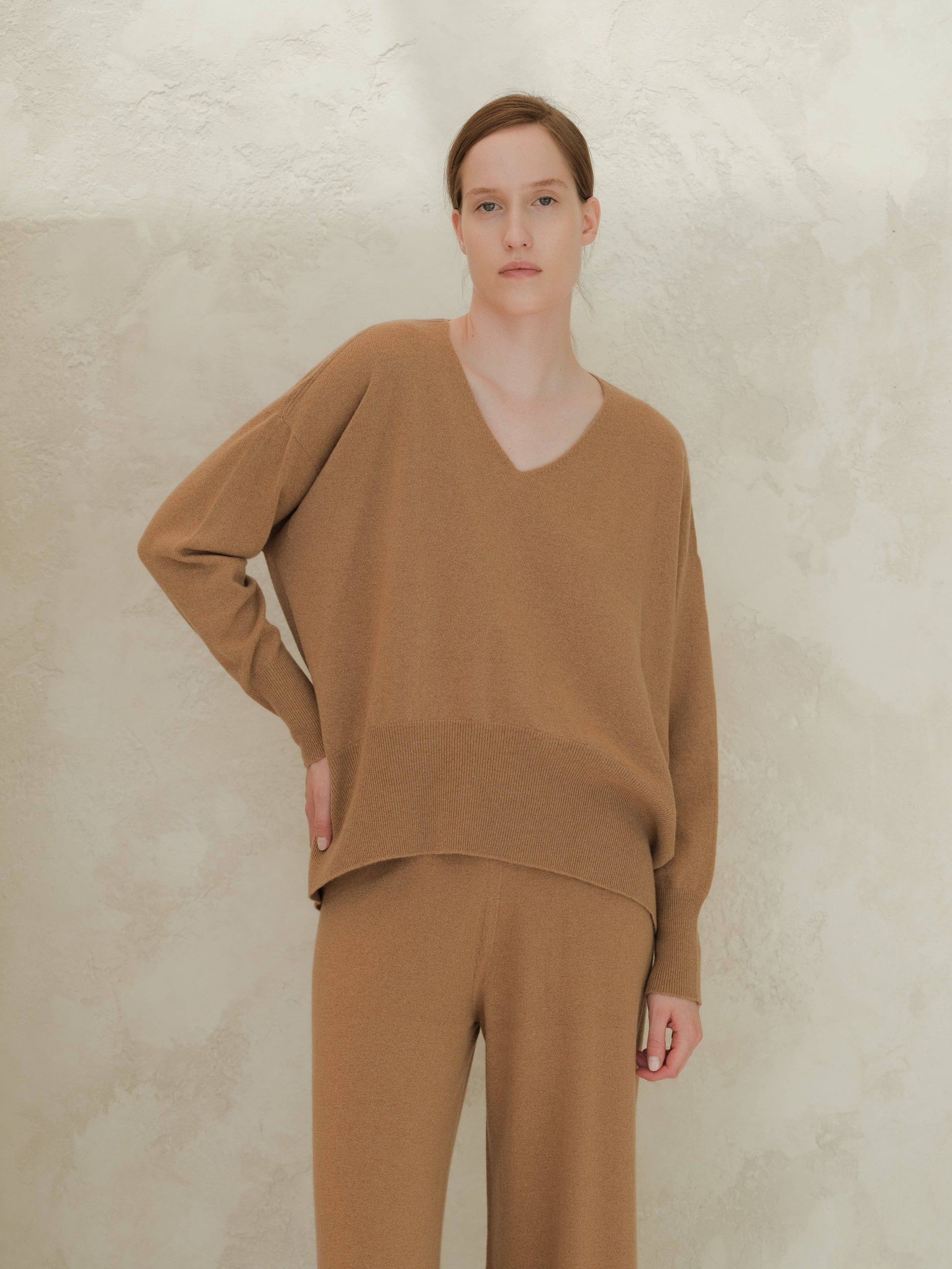 Maxi maglia con scollo a V in misto cashmere