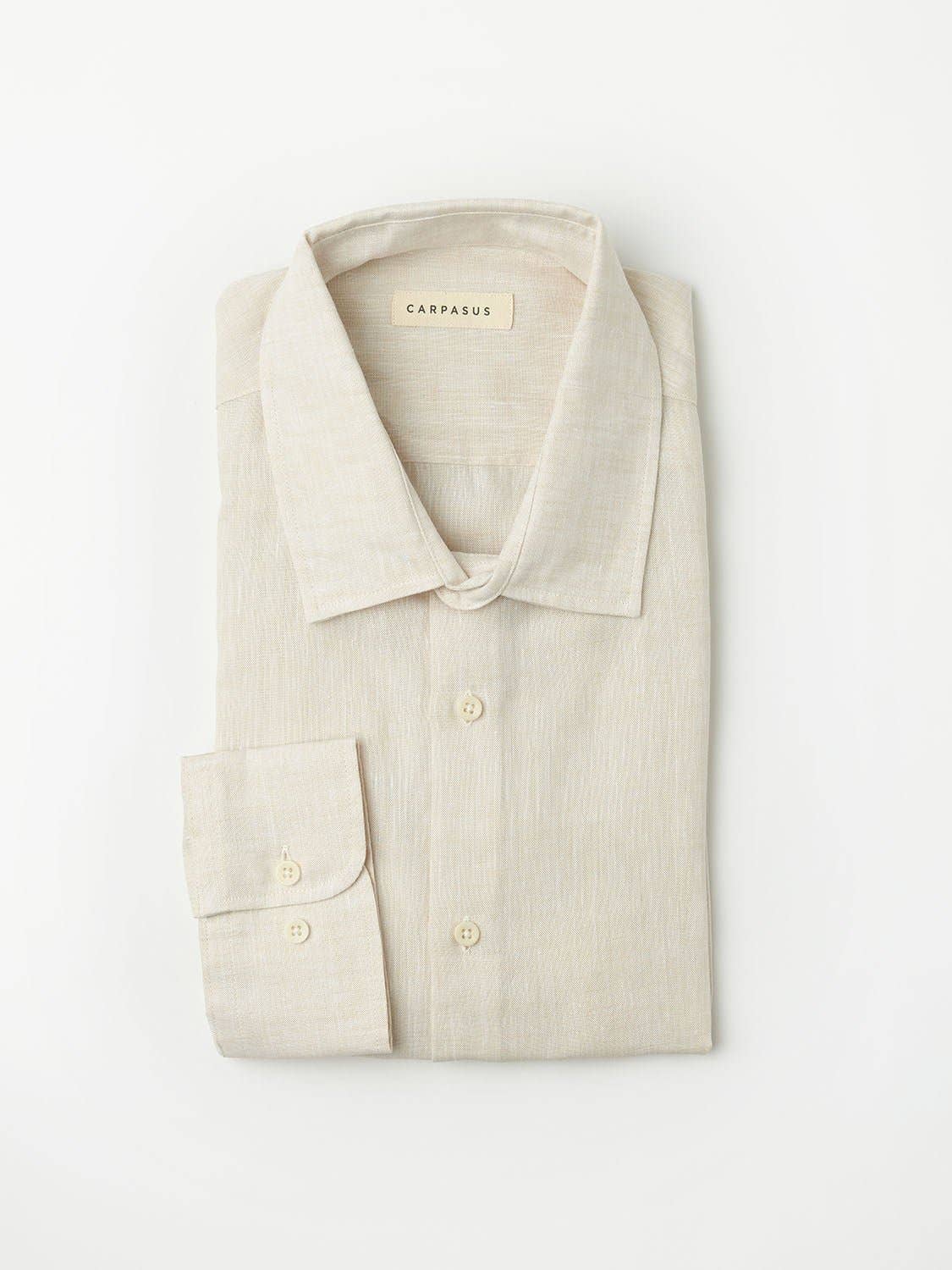 Camicia in lino sartoriale su misura in colore naturale