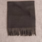 Sciarpa morbida in cashmere e viscosa con frange
