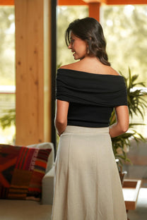 Top off-shoulder nero in cotone elasticizzato