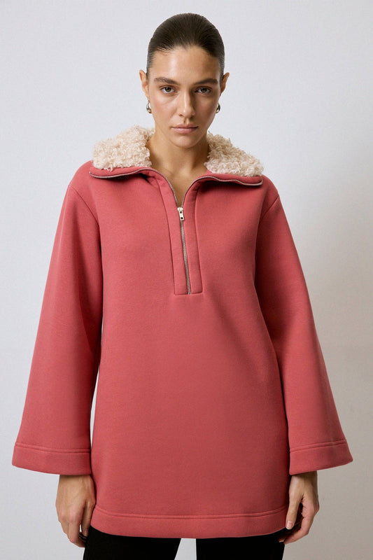 Felpa oversize con colletto in pelliccia sintetica e mezza zip in cotone