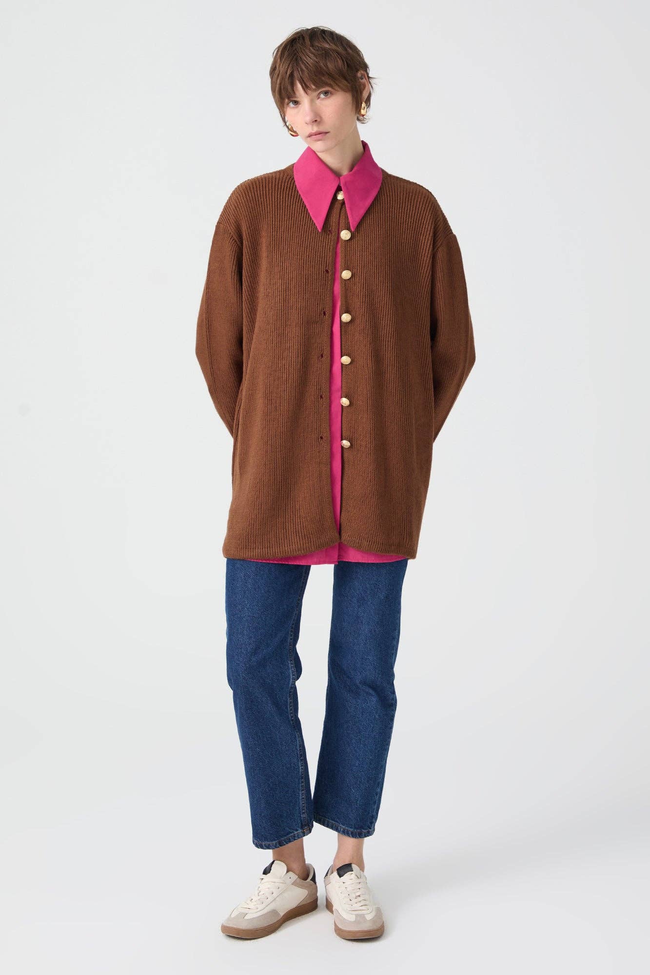 Cardigan lungo a costine con bottoni