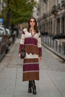 Maglione in maglia a righe con collo polo