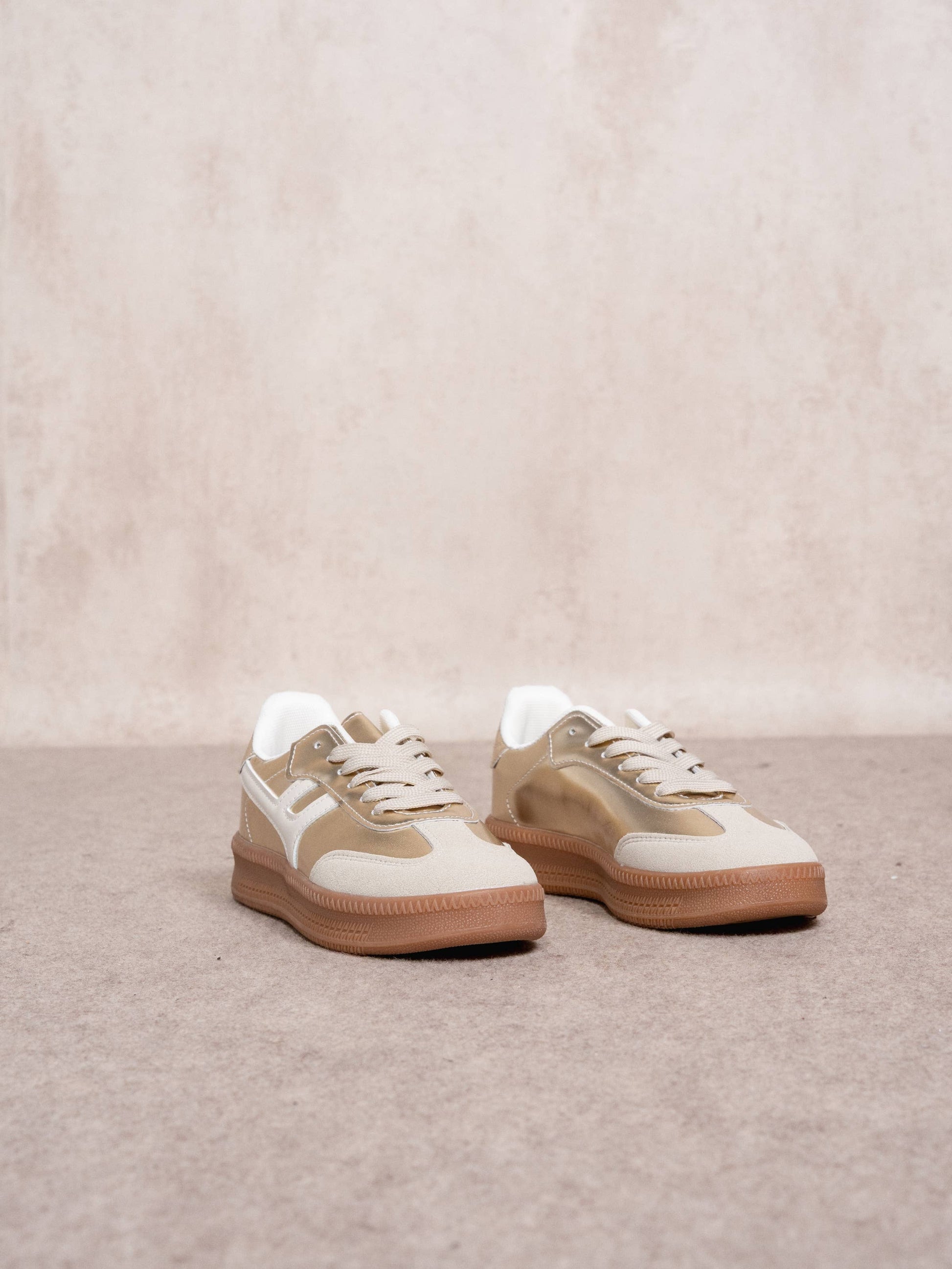 Sneakers donna metallizzate oro con suola in gomma