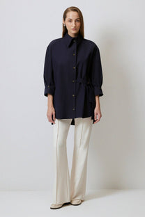 Camicia asimmetrica blu navy con cintura in cotone misto