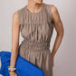 Abito maxi senza maniche in popeline con vita smock e balze