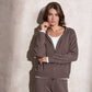 Completo in maglia due pezzi con felpa zip e pantaloni