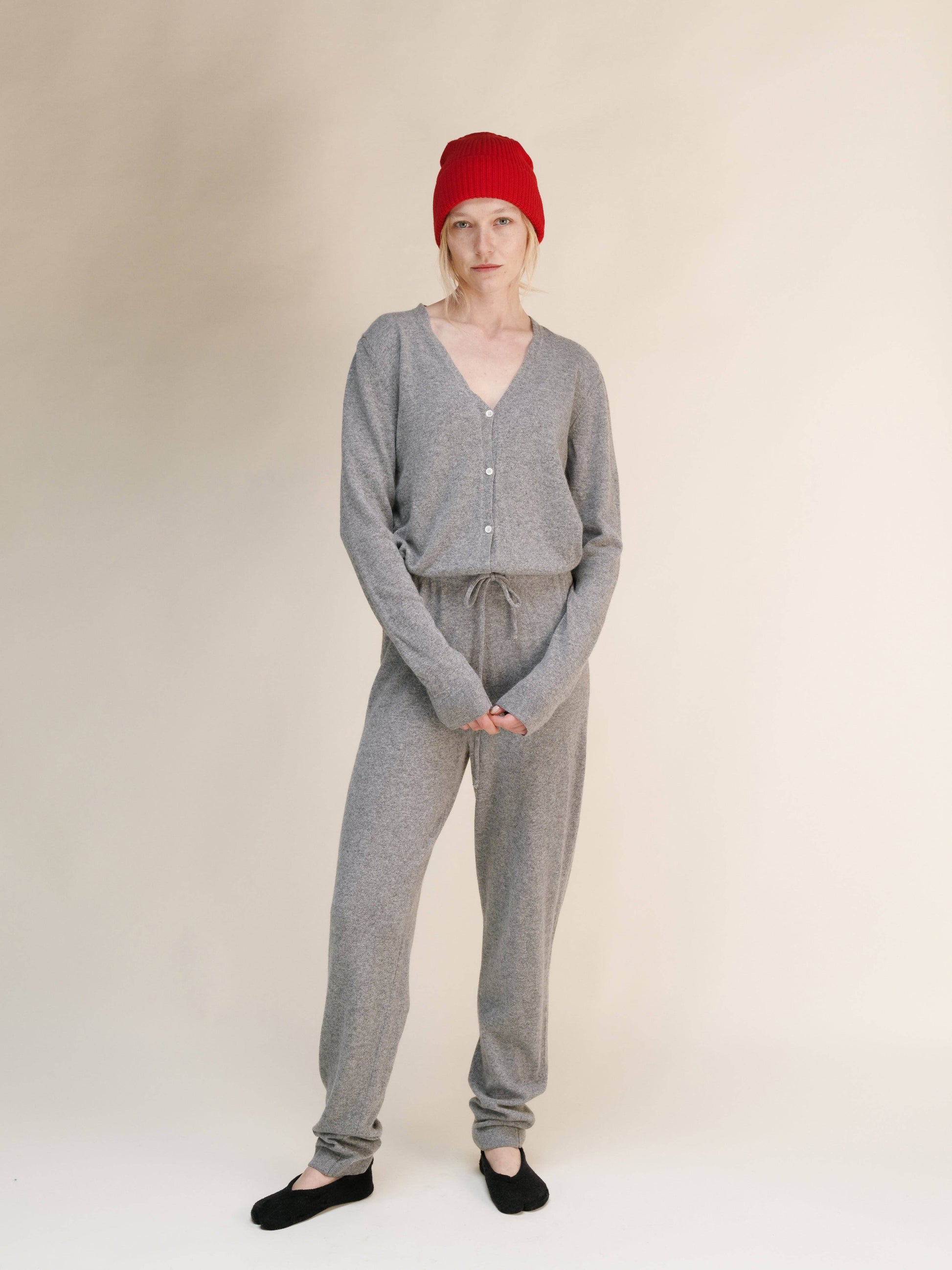 Tuta in misto cashmere con scollo a V