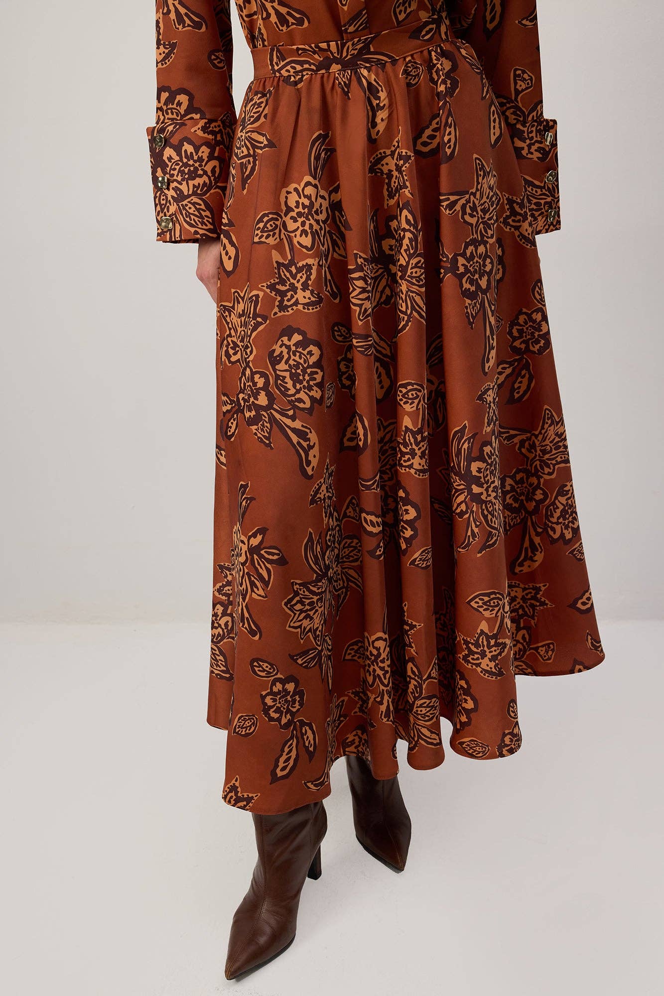 Abito lungo in raso stampato