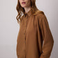 Completo Cupra camicia e pantaloni con micro strass cammello