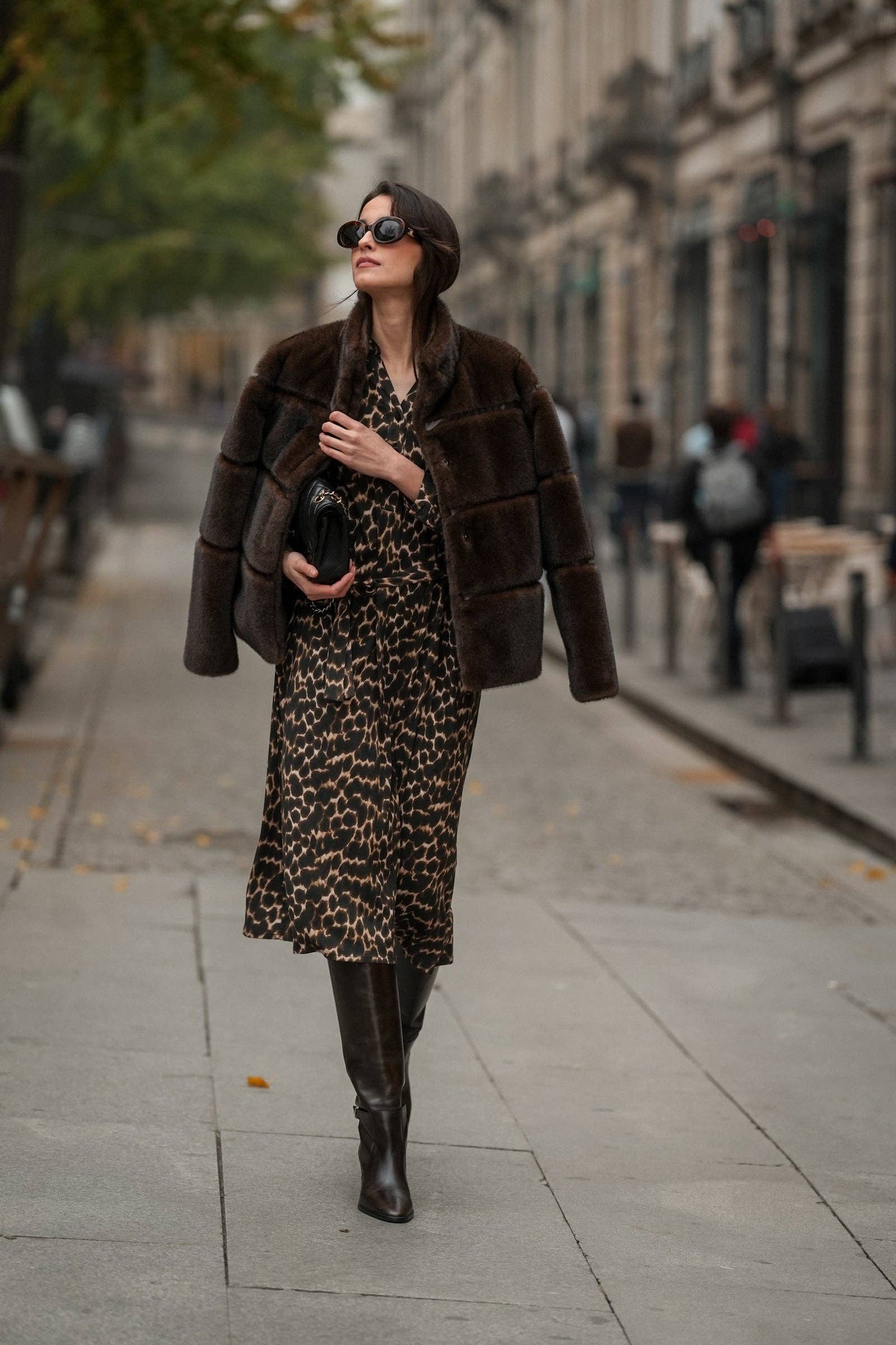Abito midi animalier in viscosa con cintura