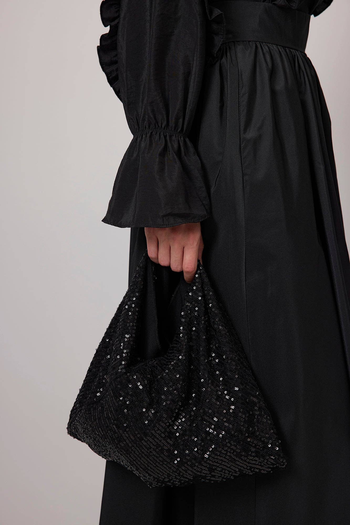 Mini borsa hobo nera con paillettes
