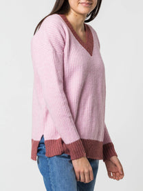 Maglione bicolore a coste con scollo a V